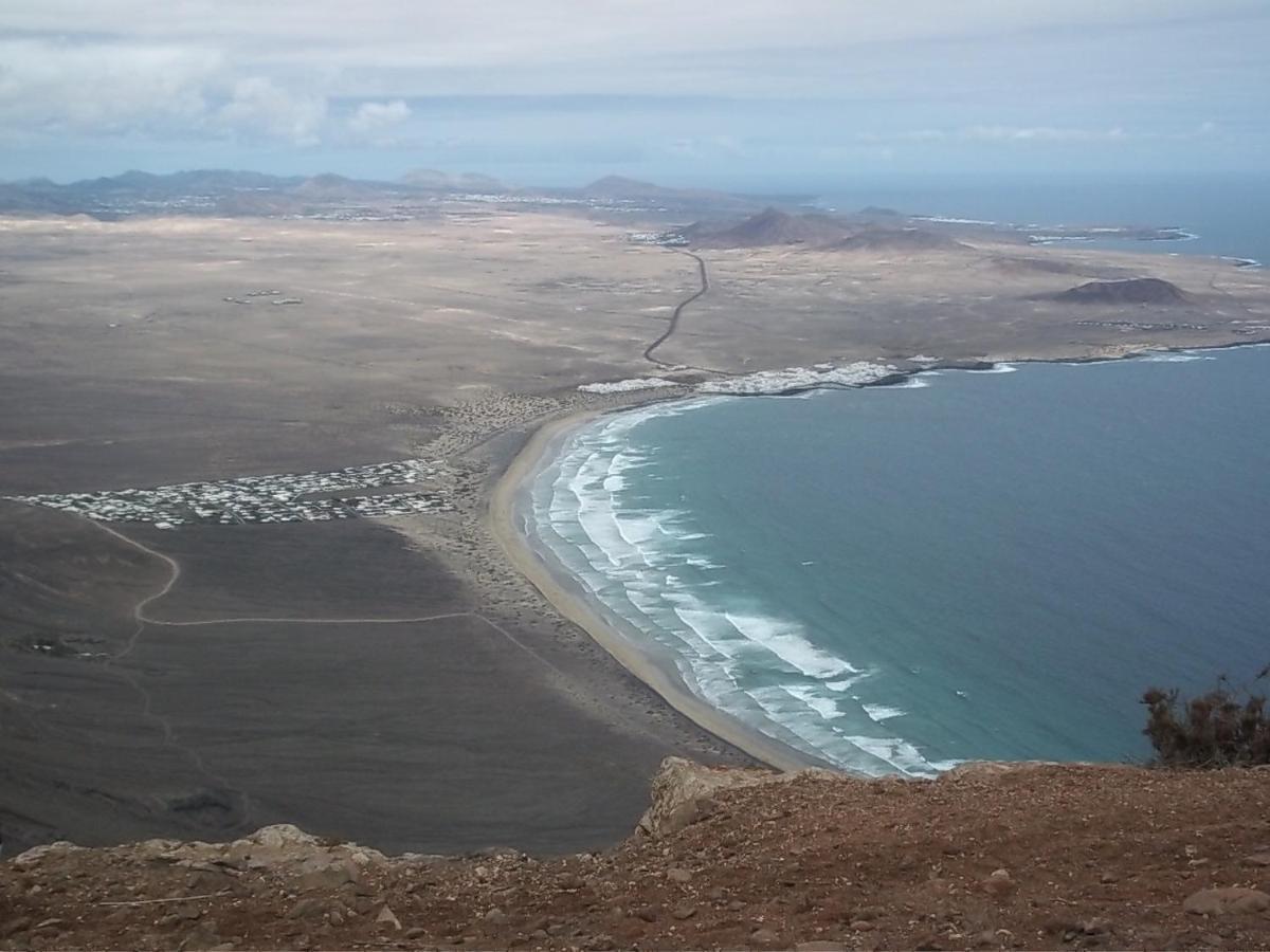 Beautiful Small Bungalow, Amazing Views And Garden Famara Exteriör bild