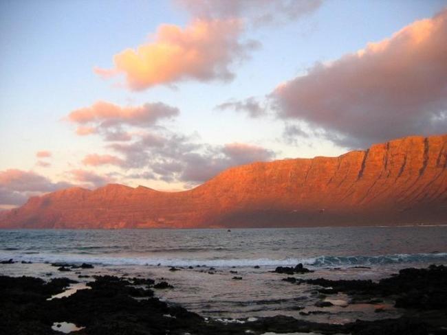 Beautiful Small Bungalow, Amazing Views And Garden Famara Exteriör bild