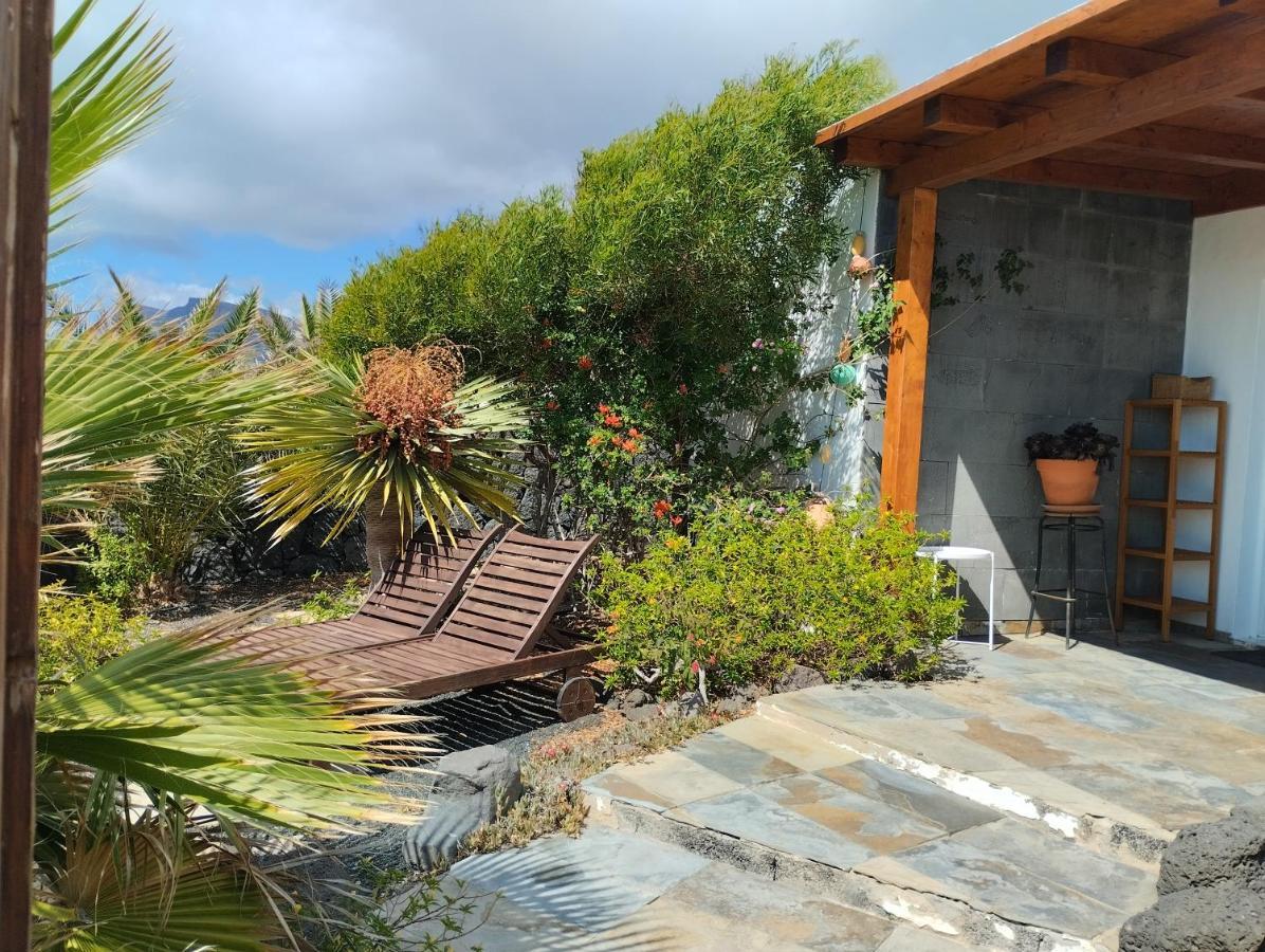 Beautiful Small Bungalow, Amazing Views And Garden Famara Exteriör bild