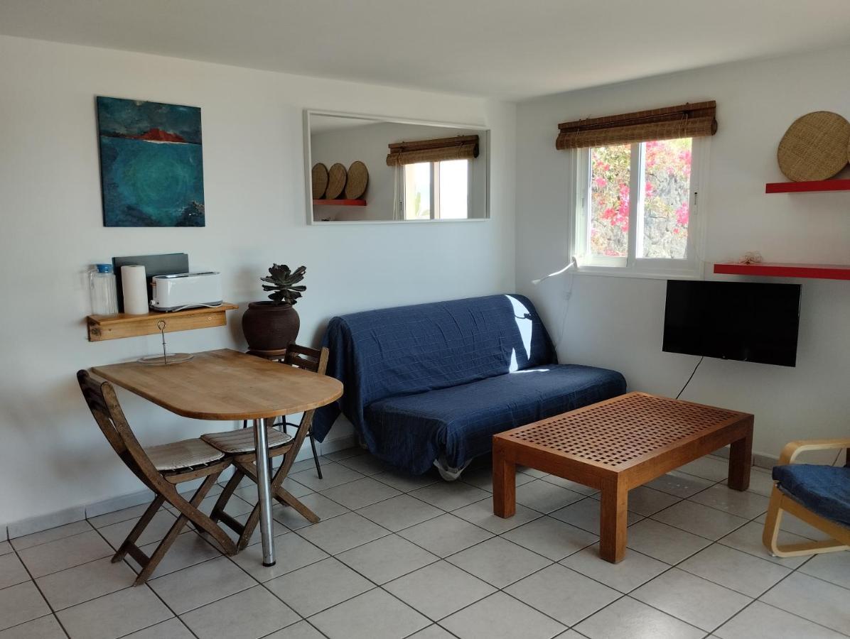 Beautiful Small Bungalow, Amazing Views And Garden Famara Exteriör bild