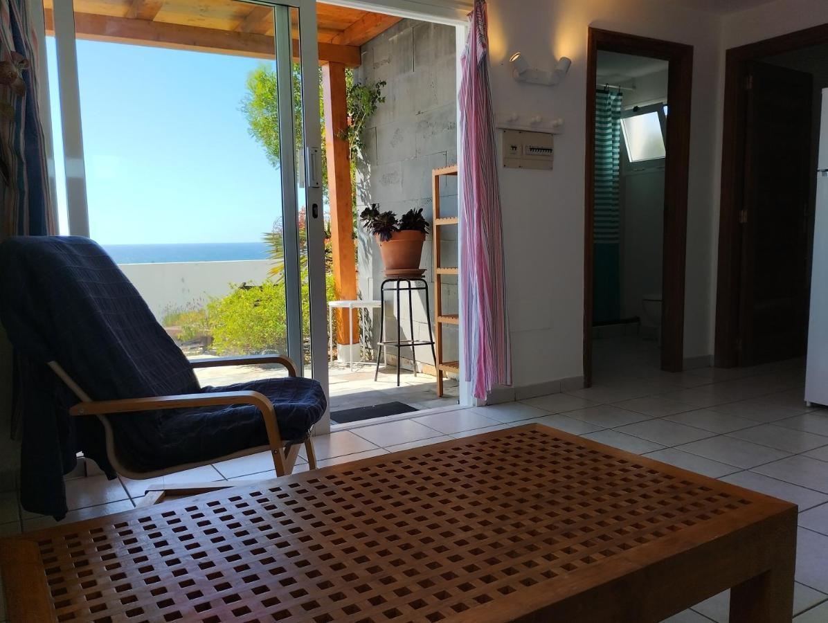 Beautiful Small Bungalow, Amazing Views And Garden Famara Exteriör bild